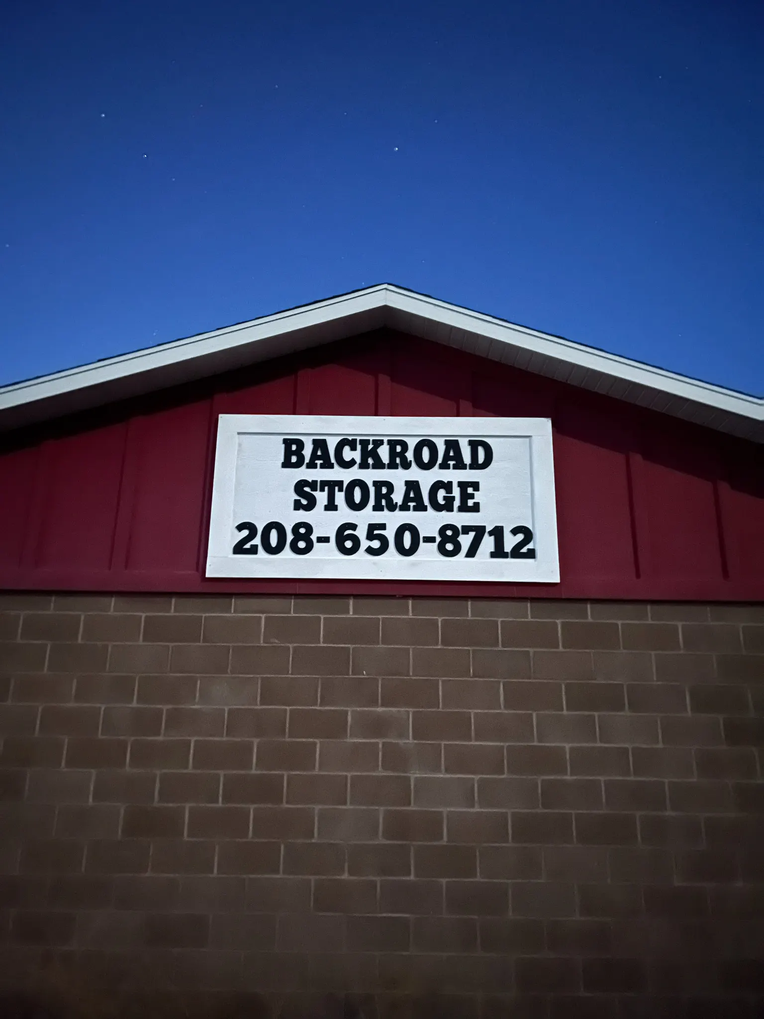 Backroad Storage sign and phone number